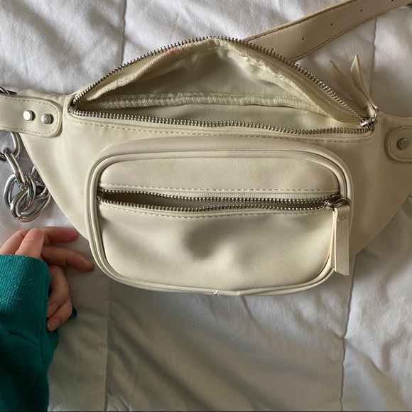 Bershka White Belt Bag - Picture 11 of 11